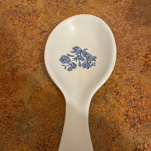Pfaltzgraff Yorktown spoon rest